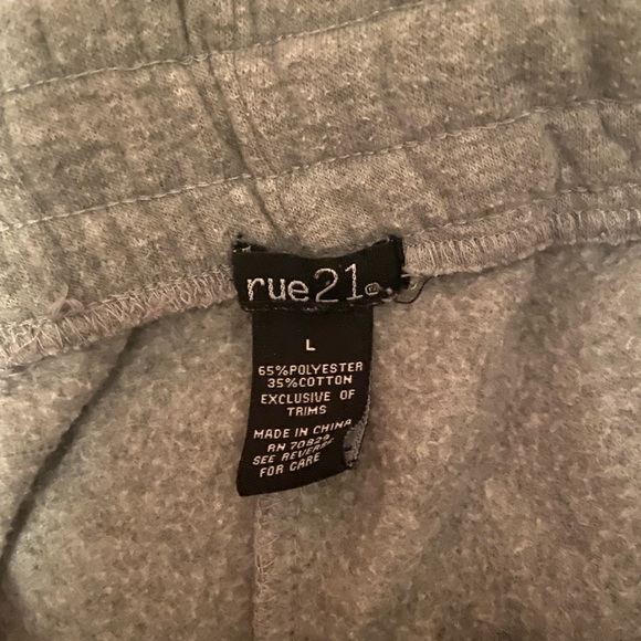 Grey Sweats - Picture 4 of 4